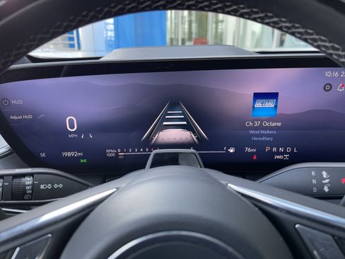 Used 2025 Buick Enclave Avenir image 28