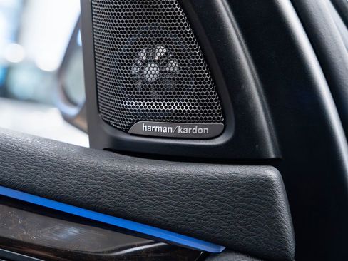 Used 2016 BMW X5 xDrive40e image 15