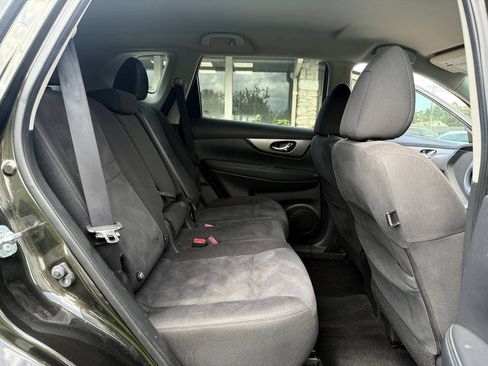 Used 2016 Nissan Rogue S w/ Appearance Package FWD image 25