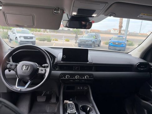 Used 2024 Honda Pilot EX-L image 11