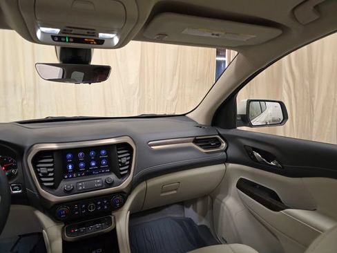 Used 2023 GMC Acadia Denali w/ Denali Ultimate Package AWD/4WD image 32
