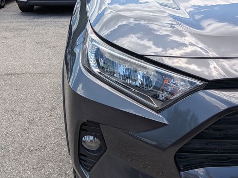 Used 2019 Toyota RAV4 XLE FWD image 10