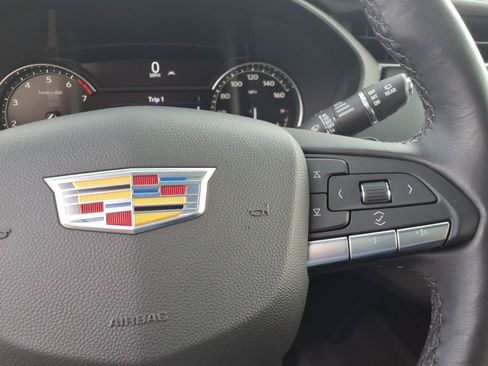 Certified 2023 Cadillac XT4 Luxury w/ Cold Weather Package FWD image 24