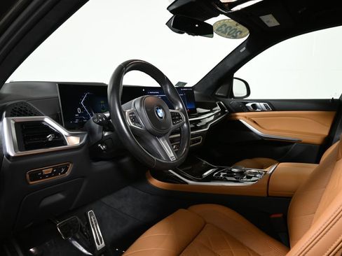 Certified 2023 BMW X7 xDrive40i w/ M Sport Package image 15
