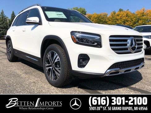 New 2026 Mercedes-Benz GLB 250 4MATIC image 1
