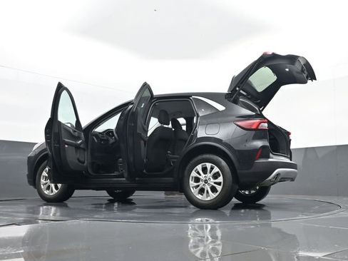 Used 2023 Ford Escape Active image 32