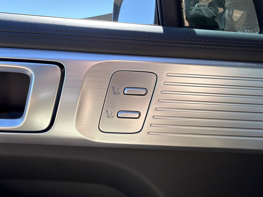 Used 2025 Hyundai Santa Fe Limited FWD image 32