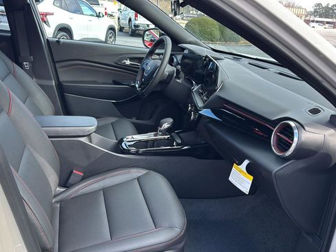 New 2026 Chevrolet Trax RS w/ Driver Confidence Package image 10