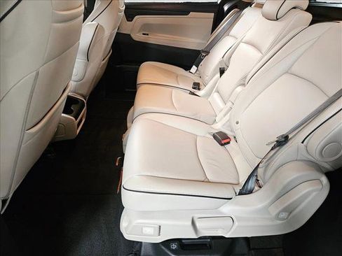 Used 2025 Honda Odyssey Touring image 18
