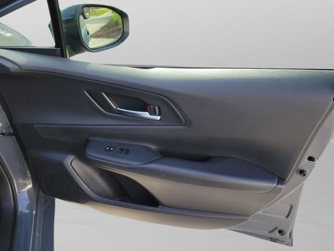 Certified 2025 Toyota Prius Plug-In Hybrid FWD image 11