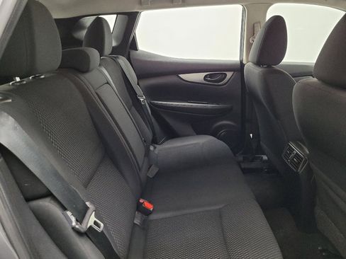 Used 2021 Nissan Rogue Sport S image 19