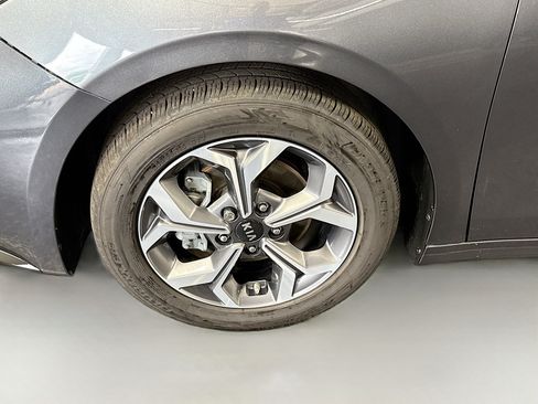 Used 2020 Kia Forte LXS FWD image 37
