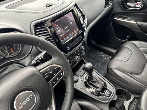 Used 2022 Jeep Cherokee Limited AWD/4WD image 20