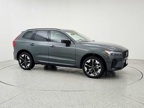 New 2026 Volvo XC60 B5 Ultra w/ Climate Package image 3