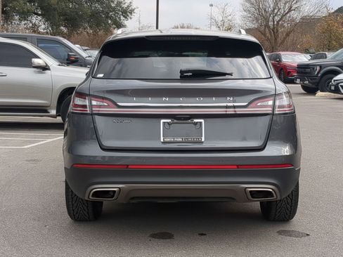 Used 2023 Lincoln Nautilus FWD w/ Premium Package image 4