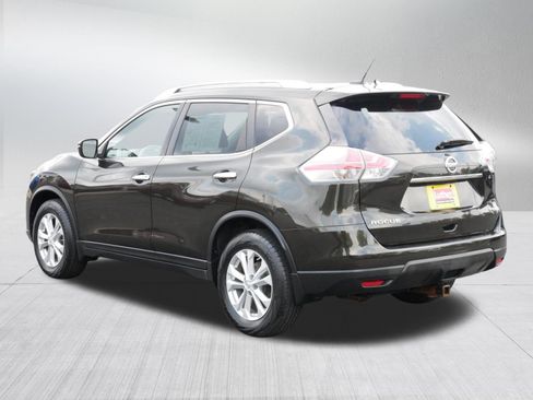 Used 2015 Nissan Rogue SV AWD/4WD image 4