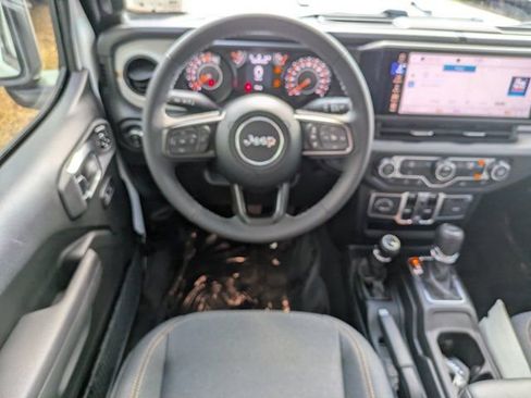 New 2026 Jeep Gladiator Sport AWD/4WD image 13