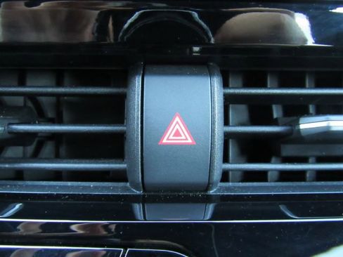 Used 2023 Toyota bZ4X Limited image 45