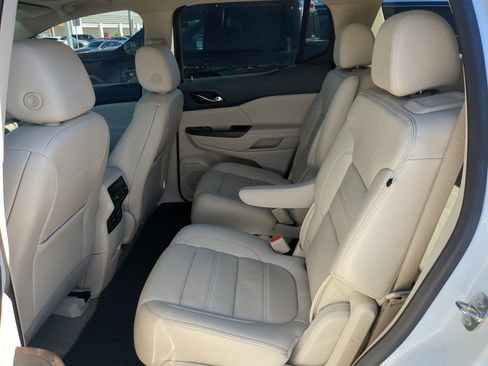 Certified 2023 GMC Acadia Denali w/ Denali Ultimate Package image 15