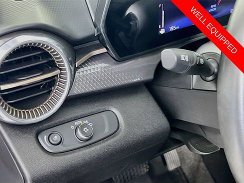 Used 2025 Chevrolet Trax ACTIV w/ Driver Confidence Package FWD image 10