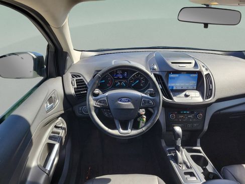 Used 2017 Ford Escape SE w/ SE Leather Comfort Package image 21