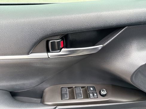 Used 2023 Toyota Camry XSE image 15