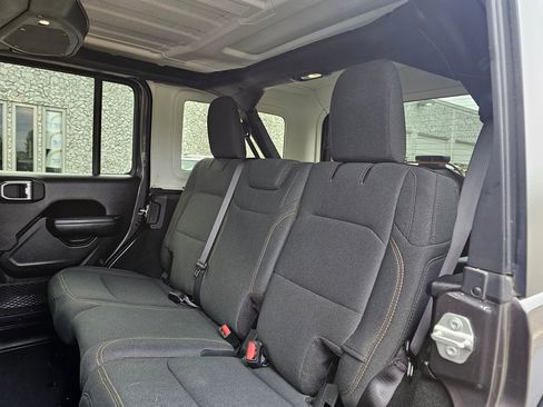 Used 2024 Jeep Wrangler Unlimited Sport AWD/4WD image 14