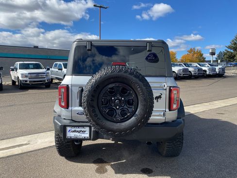 Used 2023 Ford Bronco Wildtrak image 21