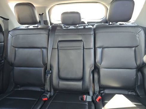 Used 2023 Ford Explorer XLT w/ Equipment Group 202A AWD/4WD image 14