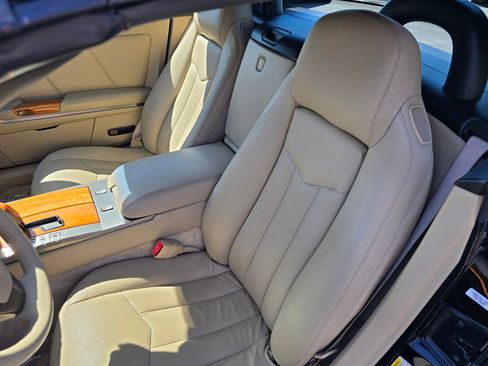 Used 2007 Cadillac XLR RWD image 25