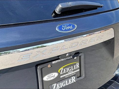 Certified 2023 Ford Explorer XLT AWD/4WD image 8