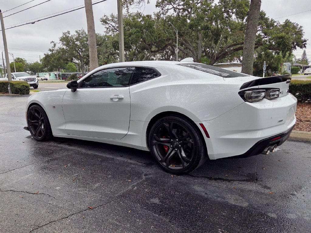 Used 2020 Chevrolet Camaro SS RWD image 5