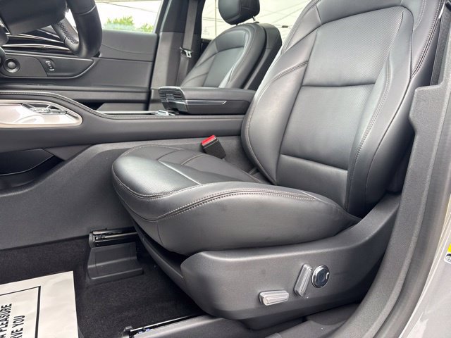 New 2025 Lincoln Nautilus Premier w/ Equipment Group 102A AWD/4WD image 13
