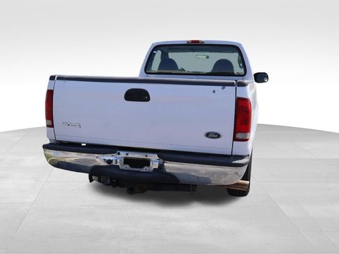 Used 2005 Ford F250 2WD Regular Cab Super Duty image 18