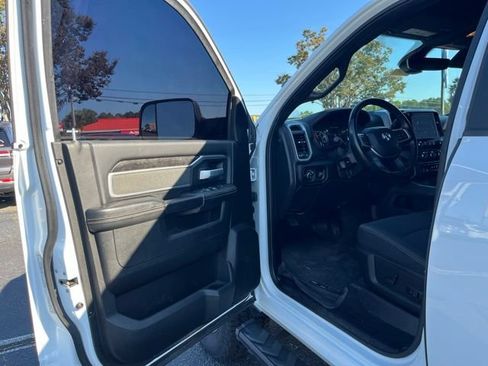 Used 2022 RAM 2500 Big Horn w/ Level 1 Equipment Group AWD/4WD image 4