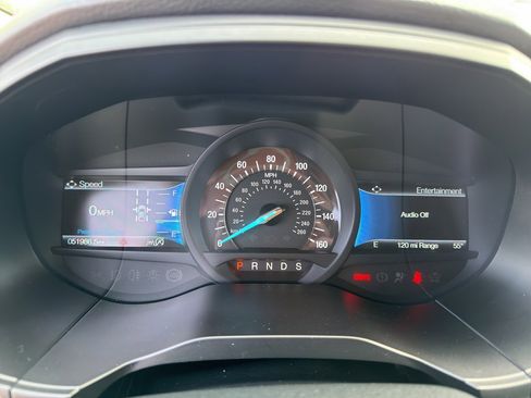 Used 2023 Ford Edge SEL image 19