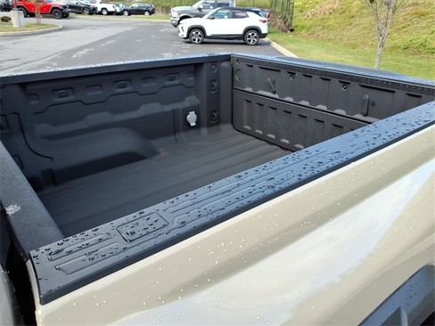 Used 2024 Chevrolet Colorado ZR2 w/ Technology Package image 13