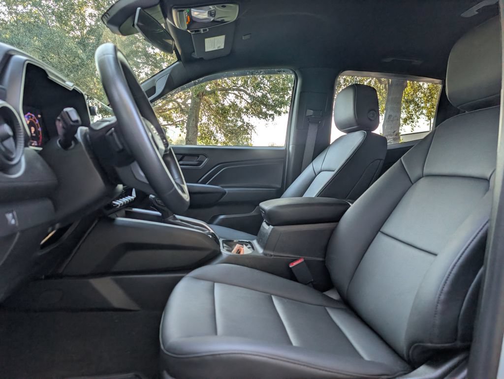 Used 2026 Chevrolet Colorado W/T w/ WT Custom Package RWD image 19