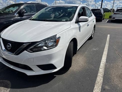 Used 2019 Nissan Sentra SV FWD image 2