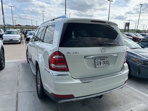 Used 2011 Mercedes-Benz GL 450 4MATIC image 7