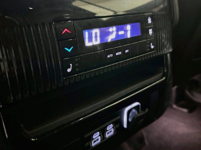 Used 2024 Jeep Wagoneer L Series II w/ Flexible Seating Group RWD image 25
