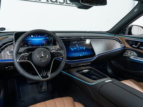 New 2026 Mercedes-Benz E 450 4MATIC Sedan image 16