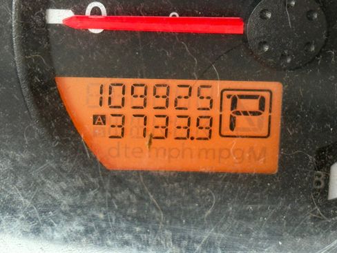 Used 2016 Nissan Frontier SV AWD/4WD image 9