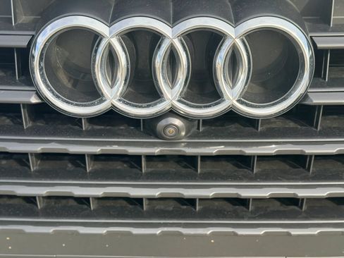 Used 2018 Audi Q7 3.0T Prestige w/ Prestige Package AWD/4WD image 25
