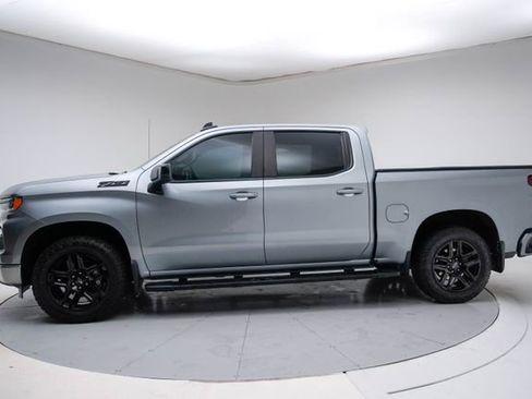 Used 2023 Chevrolet Silverado 1500 RST image 2