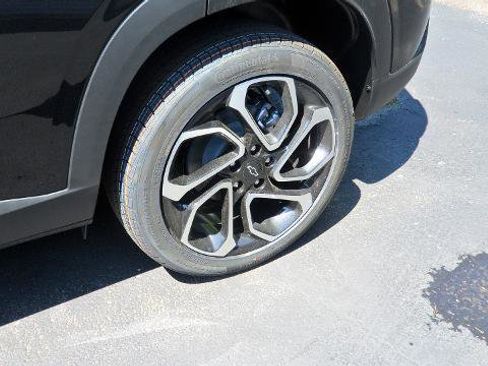 Used 2026 Chevrolet Trax RS FWD image 9