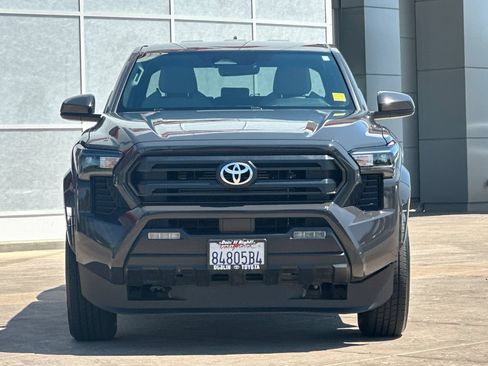 Certified 2024 Toyota Tacoma SR5 AWD/4WD image 10