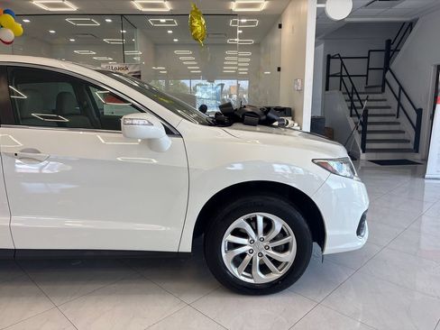 Used 2018 Acura RDX AWD w/ Technology Package image 9