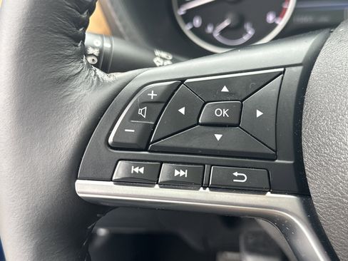 Used 2024 Nissan Sentra SV w/ SV Premium Package image 24