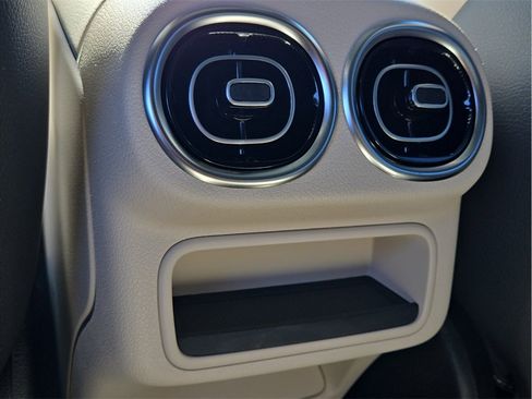 New 2026 Mercedes-Benz GLC 300 image 13